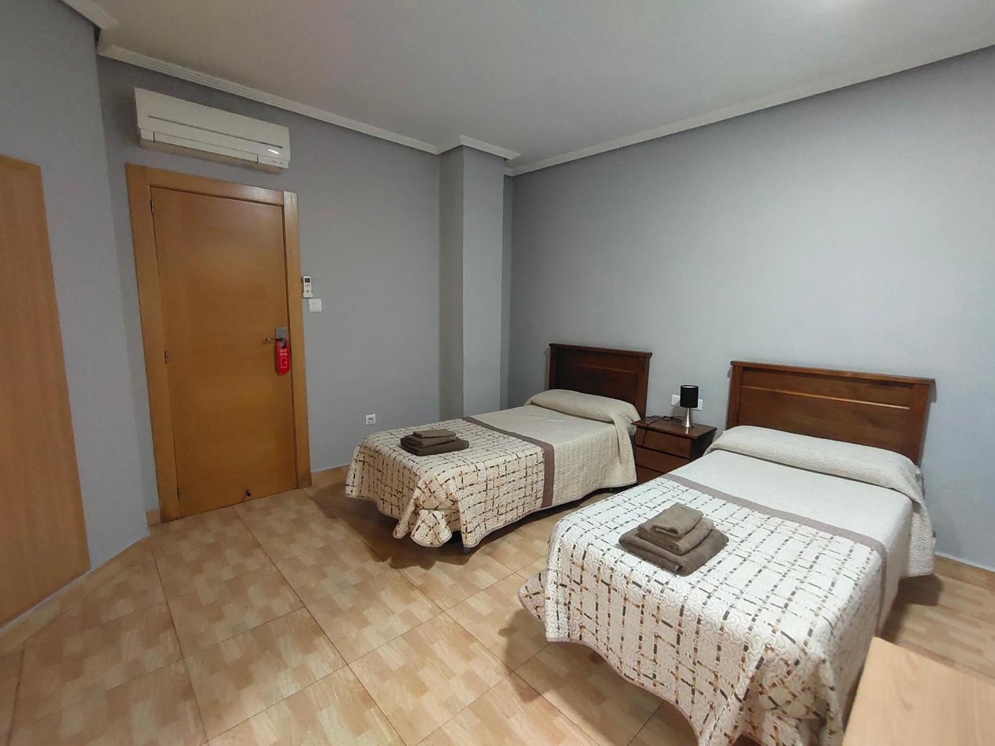 Hostal Abastos Valencia Ngoại thất bức ảnh